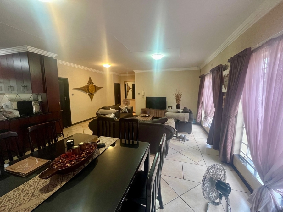 3 Bedroom Property for Sale in Flamwood North West